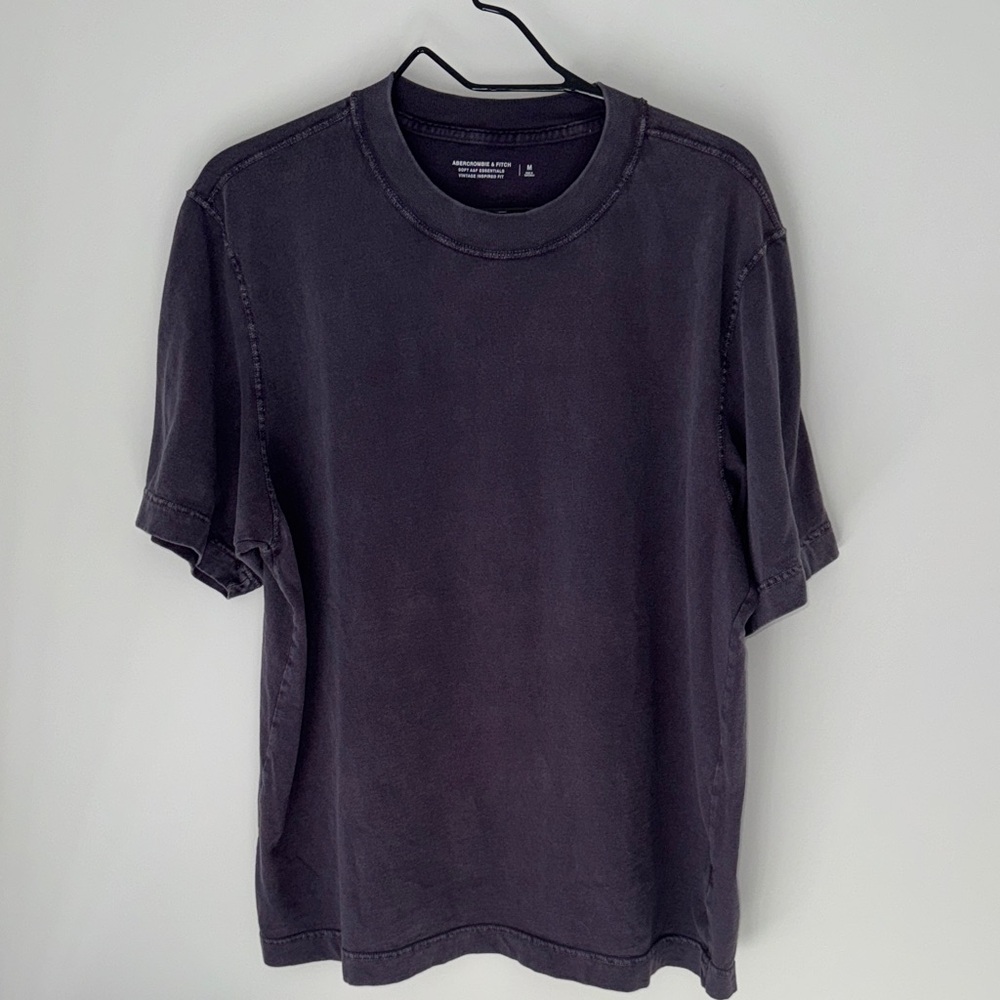 Abercrombie & Fitch Dark Purple T-Shirt medium